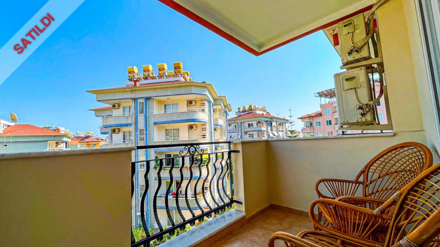 Ulusoy Sitesi (2+1 möblierte Wohnung in Alanya Oba, 500 M vom Meer entfernt)