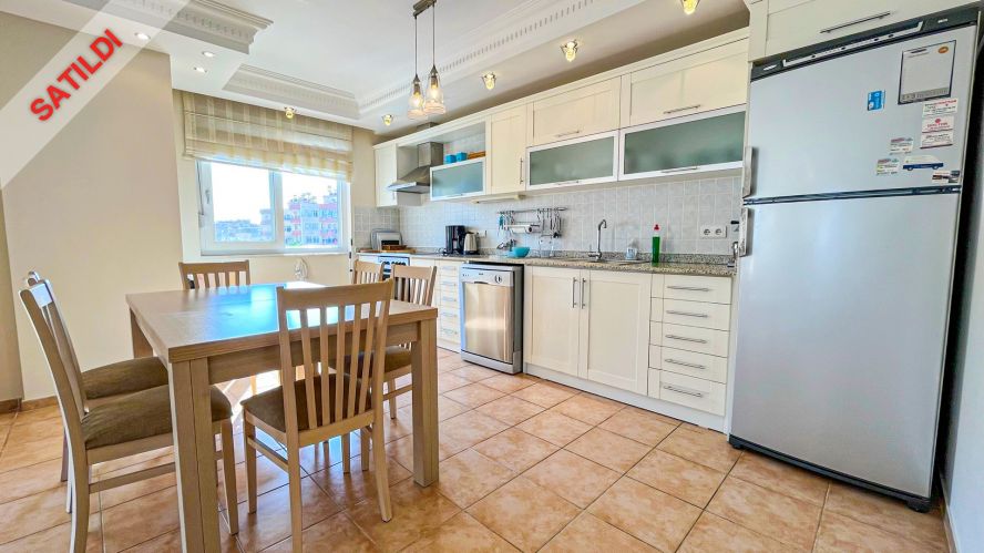 Ulusoy Sitesi (2+1 möblierte Wohnung in Alanya Oba, 500 M vom Meer entfernt)