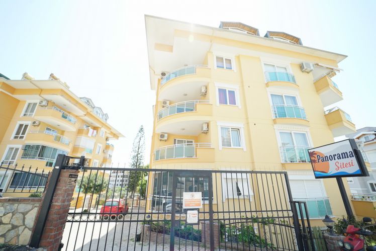 Panorama Sitesi A Blok (4+1 Flat for Sale in Alanya Center)