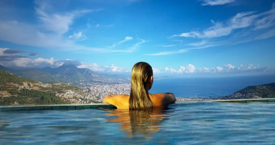 Villa White Palace 3 (Alanya Tepe'de Manzaralı 5+1 Satılık Villa)