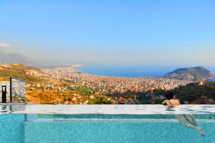 Villa White Palace 3 (5+1 Villa for Sale with a View in Alanya Tepe)