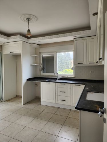 Yaparlı Sitesi (Büyükhasbahçe'de 4+1 Satılık Daire)