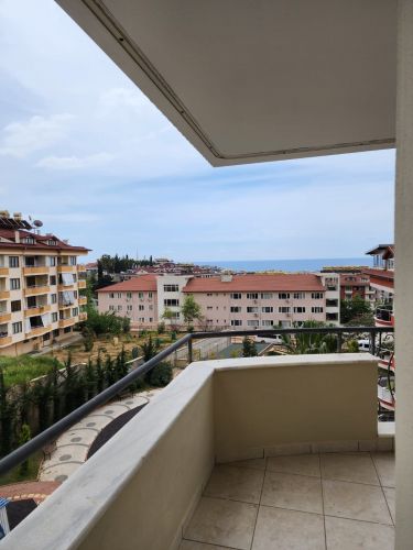 Yaparlı Sitesi (4+1 Flat for Sale in Büyükhasbahçe)