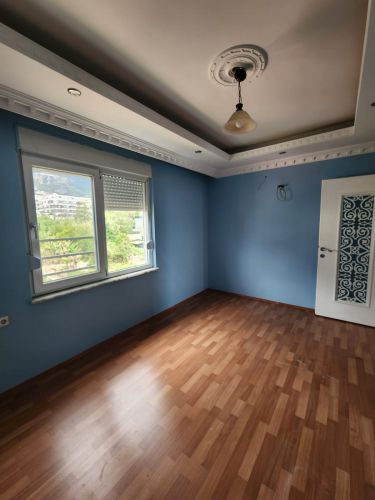 Yaparlı Sitesi (4+1 Flat for Sale in Büyükhasbahçe)