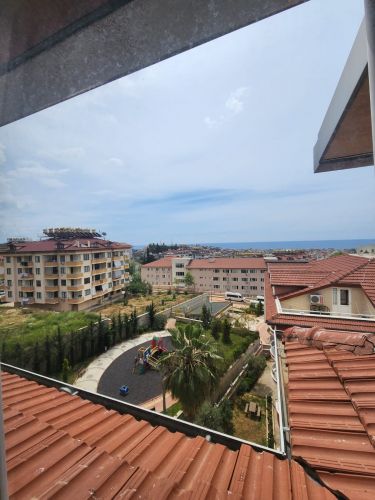 Yaparlı Sitesi (4+1 Flat for Sale in Büyükhasbahçe)