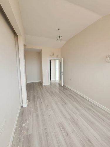 Yaparlı Sitesi (4+1 Flat for Sale in Büyükhasbahçe)