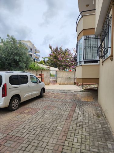 Yaparlı Sitesi (Büyükhasbahçe'de 4+1 Satılık Daire)