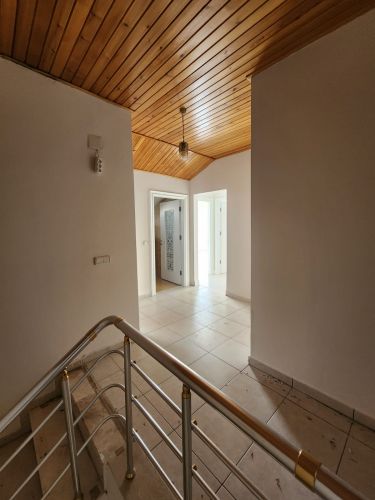 Yaparlı Sitesi (4+1 Flat for Sale in Büyükhasbahçe)