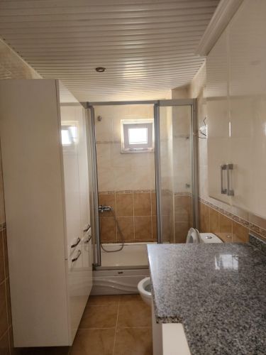 Yaparlı Sitesi (4+1 Flat for Sale in Büyükhasbahçe)