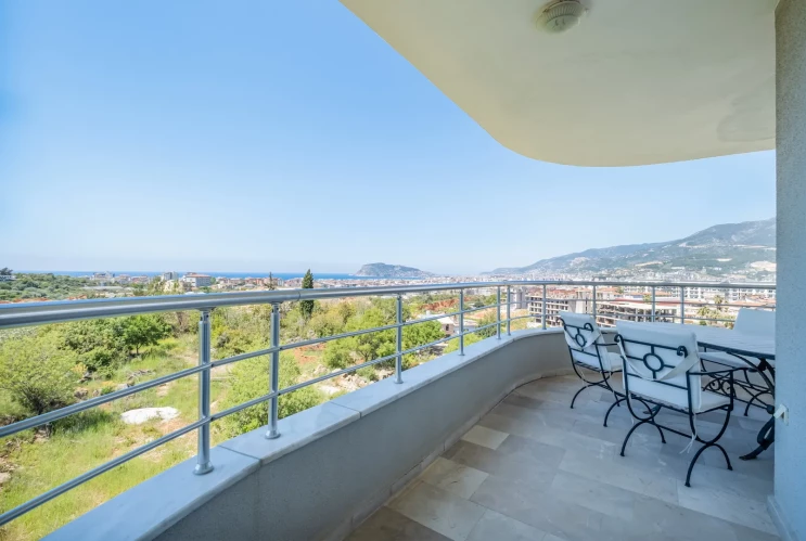 Orient Hill (Komplett möblierte 3+1 Maisonette-Wohnung in Alanya Oba)