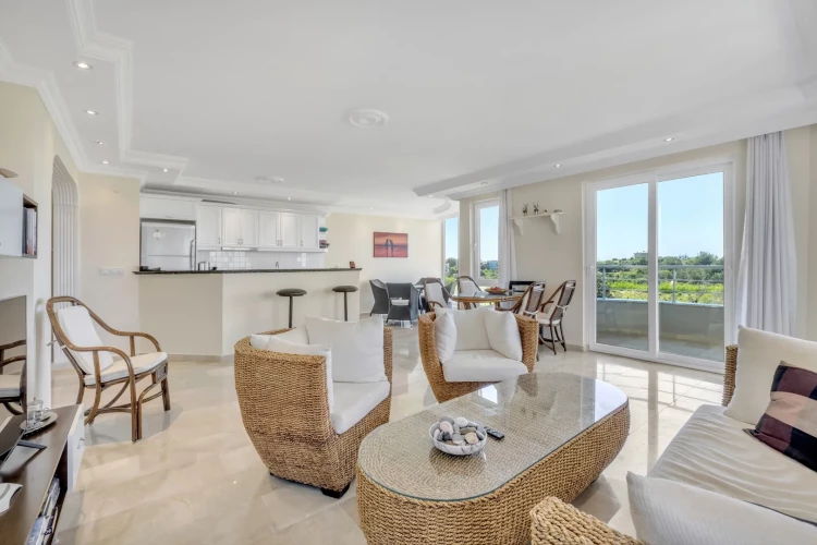 Orient Hill (Komplett möblierte 3+1 Maisonette-Wohnung in Alanya Oba)