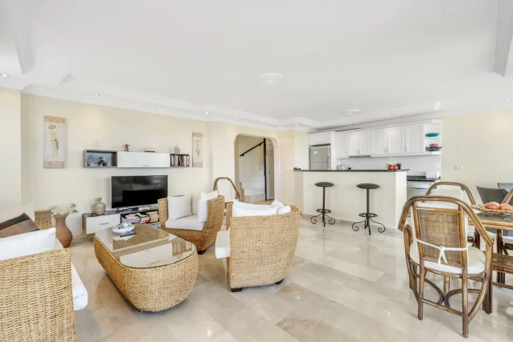 Orient Hill (Komplett möblierte 3+1 Maisonette-Wohnung in Alanya Oba)