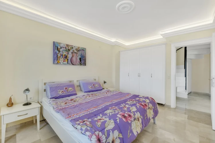 Orient Hill (Komplett möblierte 3+1 Maisonette-Wohnung in Alanya Oba)