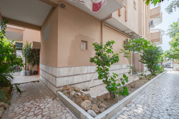 Alaiye Apartment (2+1 Apartment for Sale in Cumhuriyet Neighborhood)