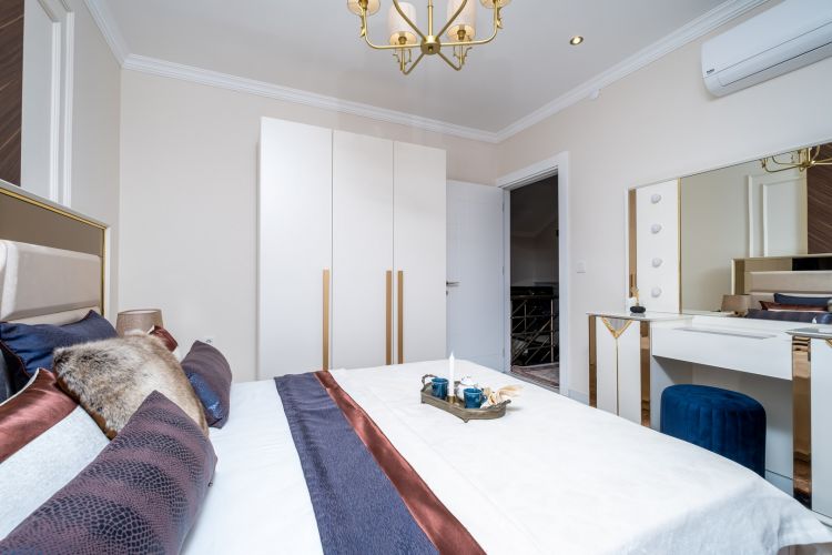 Ruby Suite Residence (Oba'da Havuz Manzaralı Eşyalı 3+1 Daire)