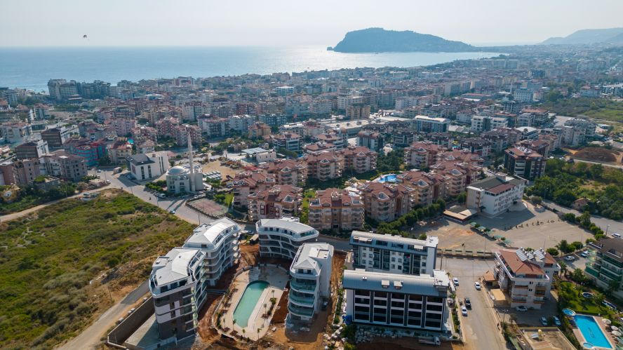 Ruby Suite Residence (Oba'da Havuz Manzaralı Eşyalı 3+1 Daire)