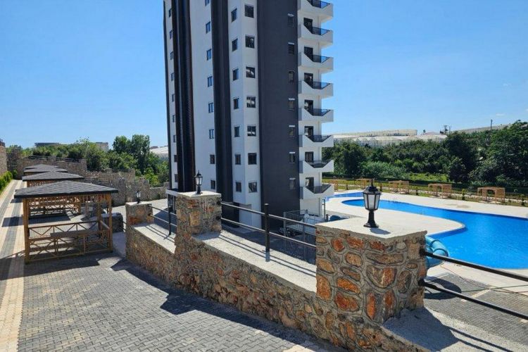 Foa Hills (Partially Furnished Studio Apartment for Sale in Mahmutlar)